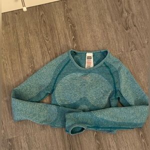 GYMSHARK long sleeve (Size Small)